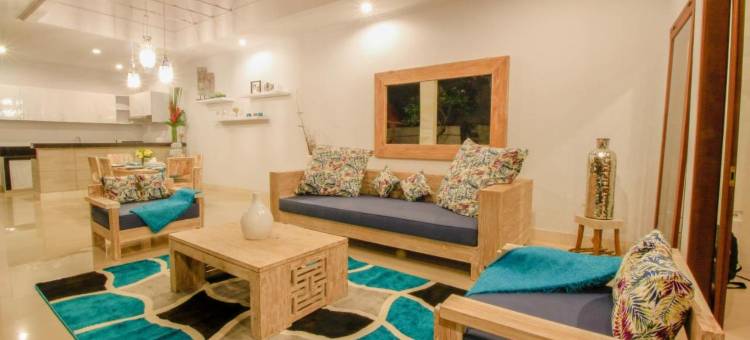 阿拉姆比鲁别墅(Villa Alam Biru)图片