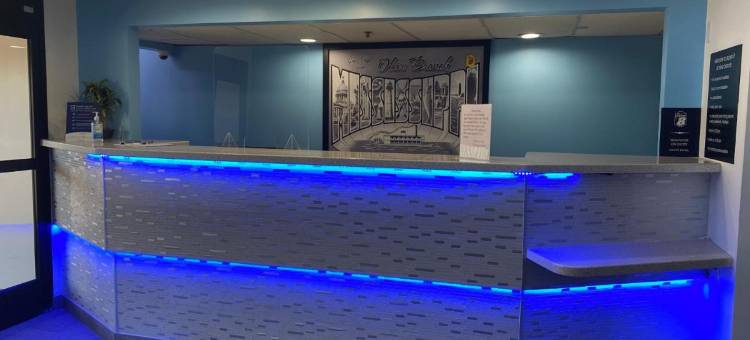 奥利夫布兰奇温德姆速 8 酒店(Hometown Place)图片