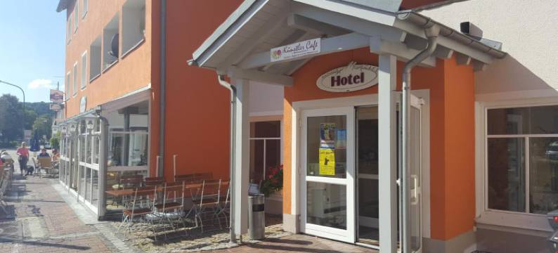 兰托斯咖啡厅酒店(Hotel-Cafe Rathaus)图片