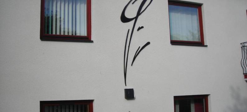 索尔罗森锡姆里斯港市酒店(Solrosen I Simrishamn - Österlen)图片