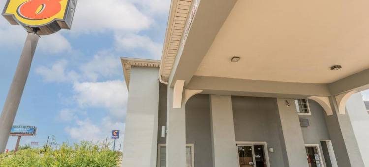 查尔斯湖东北速8酒店(Super 8 by Wyndham Lake Charles Northeast)图片