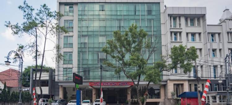 Urbanview Hotel Newton Riau Bandung by RedDoorz图片