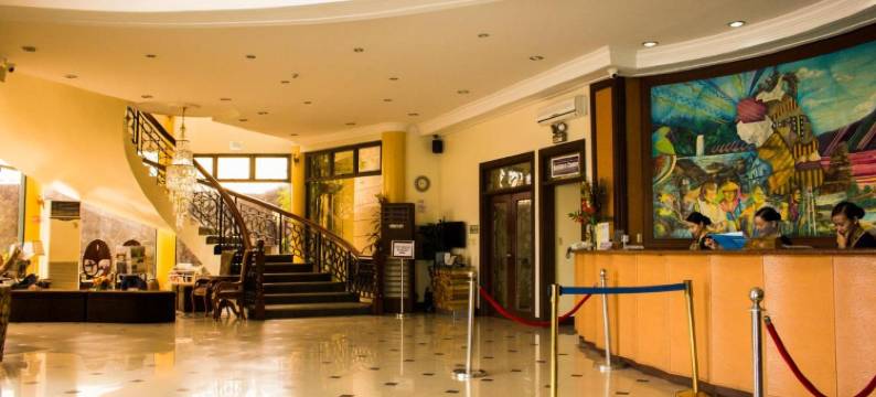 皇冠皇家酒店(Crown Royale Hotel)图片
