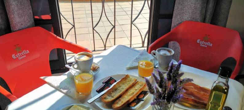 绿堡青年旅舍(Hostal Castellverd)图片