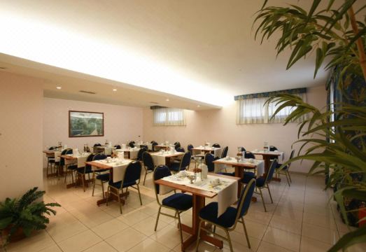 Hotel LevanteHotel Overview