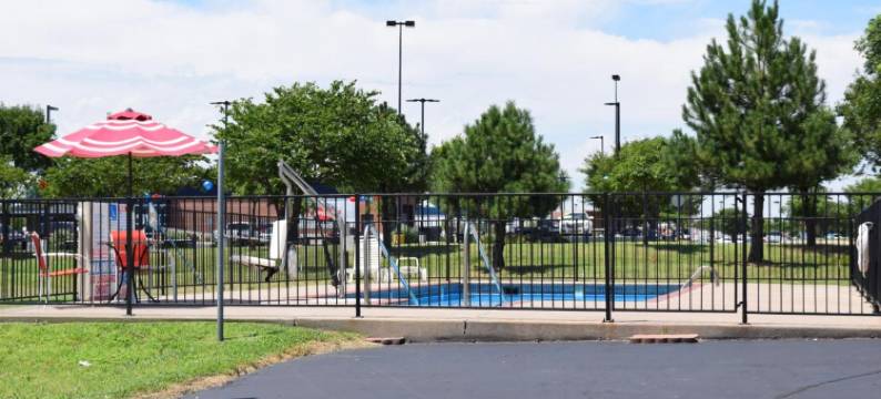 诺曼温德姆Travelodge套房酒店(Travelodge Inn & Suites by Wyndham Norman)图片