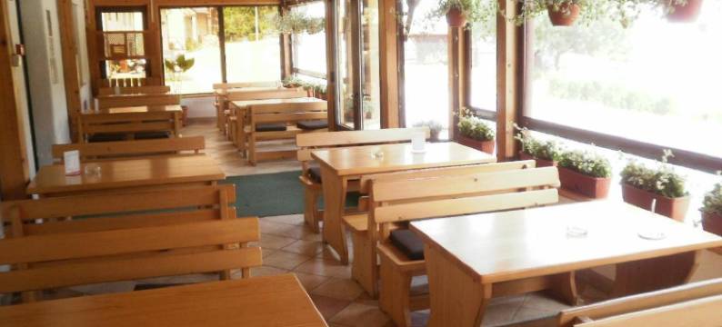 比耶拉鲁萨酒店(Pansion Bijela Ruža - a la Carte)图片