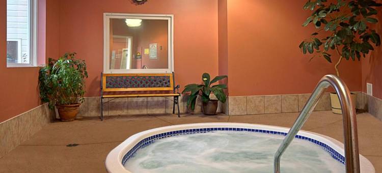 潘提顿戴斯酒店及会议中心(Days Inn by Wyndham Penticton Conference Centre)图片