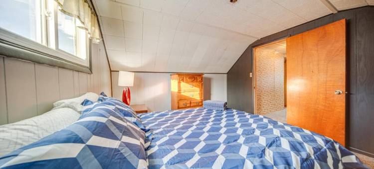 阿什塔比拉家庭出租 - 距离伊利湖、海滩2英里(Ashtabula Home Rental - 2 Mi to Lake Erie, Beaches)图片