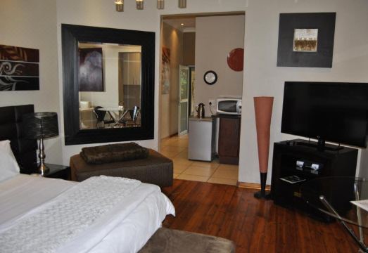 Saffron Guest House Hotel Overview