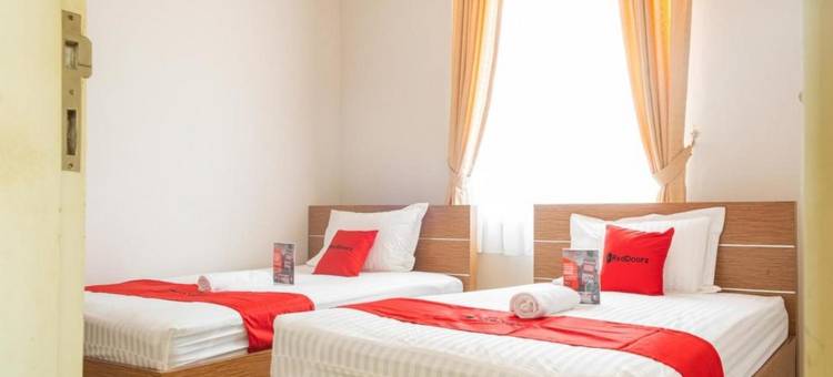 红多兹酒店-近西洛亚姆卡拉瓦奇3号(RedDoorz Near Siloam Karawaci 3)图片