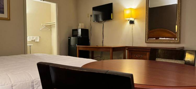 乡村俱乐部酒店及套房(Country Club Inn & Suites)图片