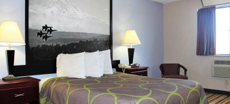 塔斯卡卢萨速8酒店(Super 8 by Wyndham Tuscaloosa)图片