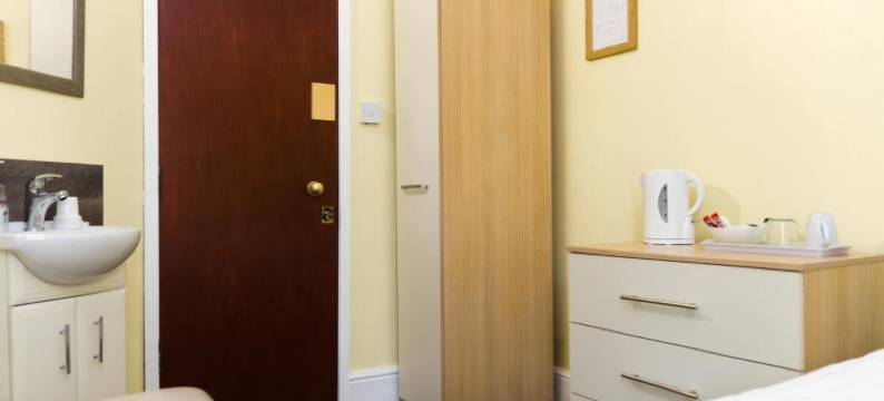 湖边(The Lakeside)图片