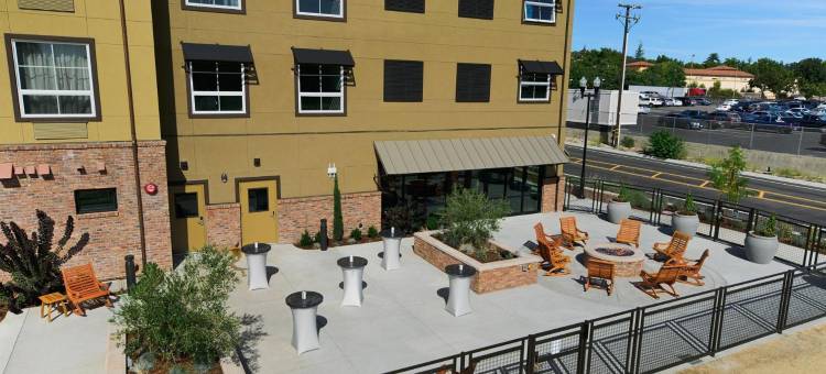 帕索罗伯斯牛津套房酒店(Oxford Suites Paso Robles)图片