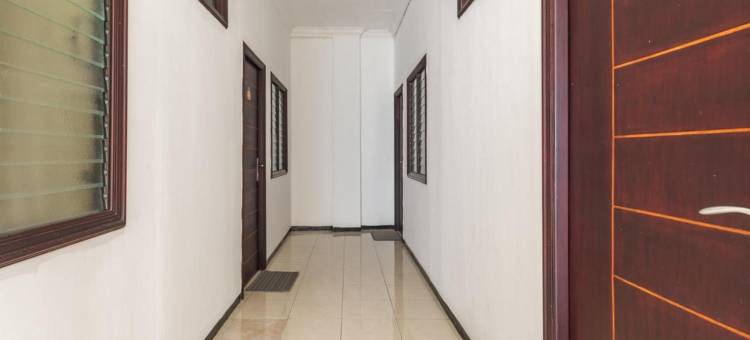 红多兹酒店-近威达曼陀罗大学(RedDoorz Near Widya Mandala University)图片