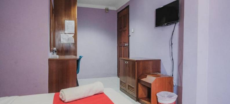 红多兹酒店-近巴淡岛名古屋山购物中心5号(Reddoorz Near Nagoya Hill Mall Batam 5)图片