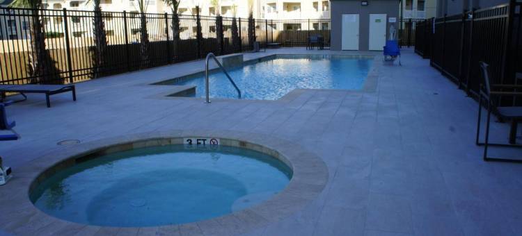 加尔维斯顿西防波堤拉昆塔温德姆套房酒店(La Quinta Inn & Suites by Wyndham Galveston West Seawall)图片