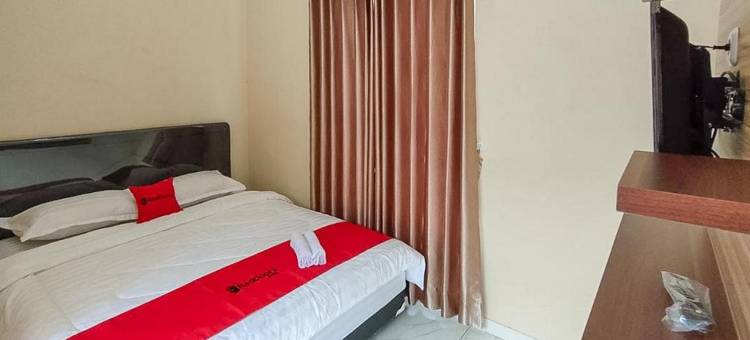 红多兹酒店-近巴图BNS(RedDoorz Near Bns Batu)图片