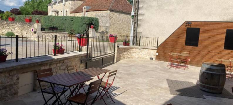 客栈老板(L'Aubergiste)图片