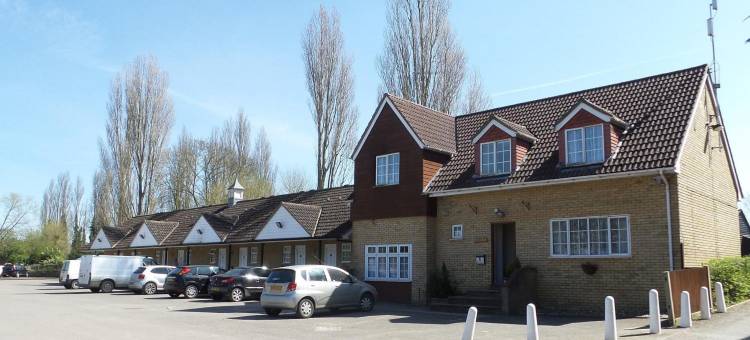 罗伊顿海滨乡村酒店(Roydon Marina Village Hotel)图片