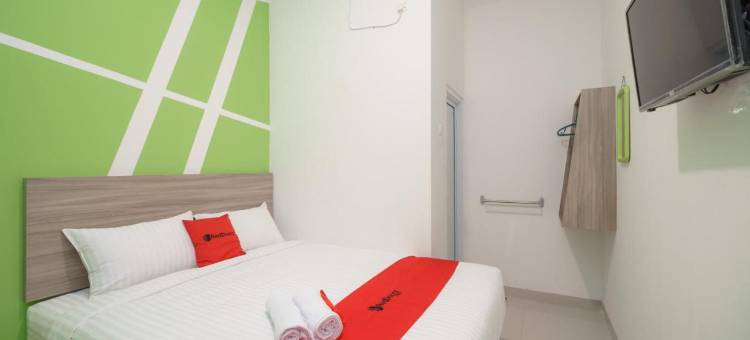 红门子Plus靠近UIN Raden Fatah Palembang(RedDoorz Plus at Grand Tara Homestay Palembang)图片