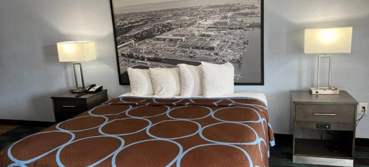 纽波特纽斯温德姆速8酒店(Super 8 by Wyndham Newport News)图片