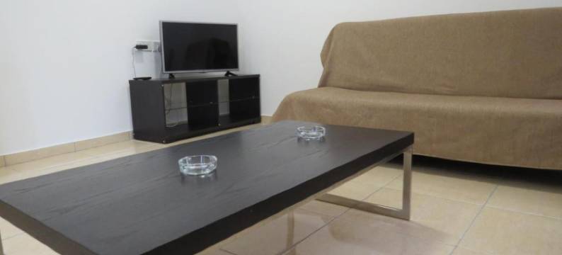 河公寓(River Apartments)图片