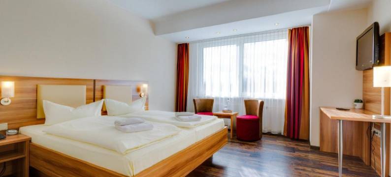 雷恩施泰格布利克假日酒店(Ferien Hotel Rennsteigblick)图片