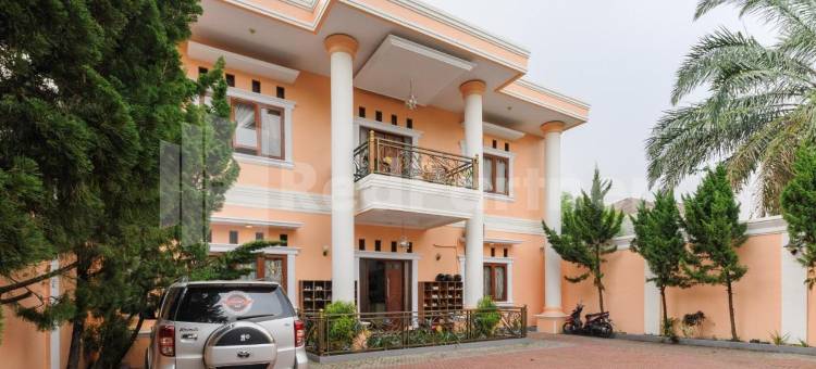 池芒古清真米特拉红门酒店(Pondok Cimanggu Syariah Mitra RedDoorz)图片