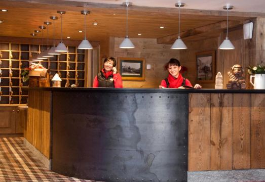 Chalet-Hôtel la Marmotte, la Tapiaz & Spa, the Originals RelaisHotel Overview