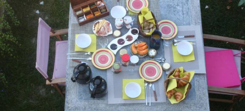 拉罗玛莱恩住宿加早餐旅馆(Chambre d'hôtes la Romarine)图片