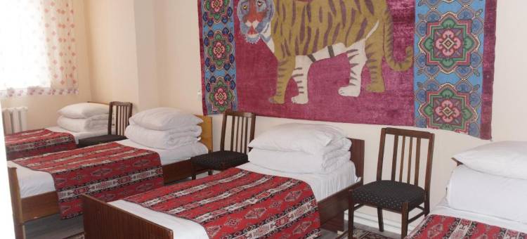 Rahat Guest House & Hostel in Toktogul图片