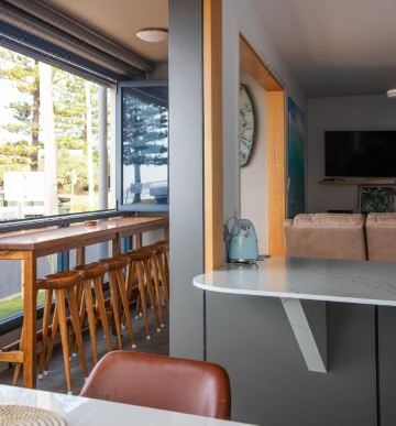 Lennox Holiday Apartments Hotel Overview