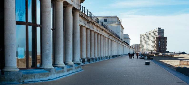 隔壁的普拉多(Prado Next Door)图片