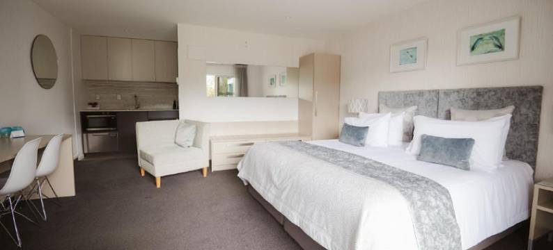 雷德福德湖上汽车旅馆(Radfords on the Lake)图片