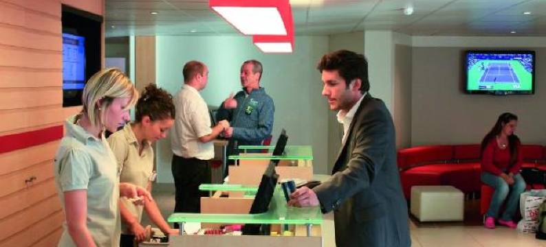 宜必思勒普赞罗纳河谷酒店(Ibis Loriol le Pouzin)图片