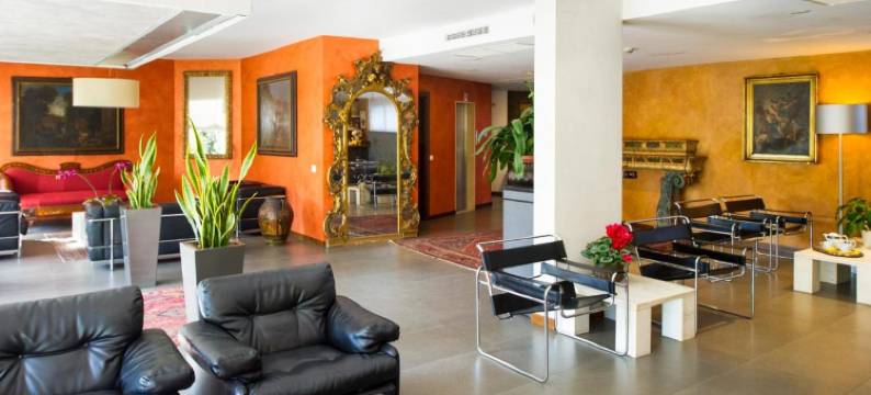 吉洛尼酒店(Hotel Ghironi)图片