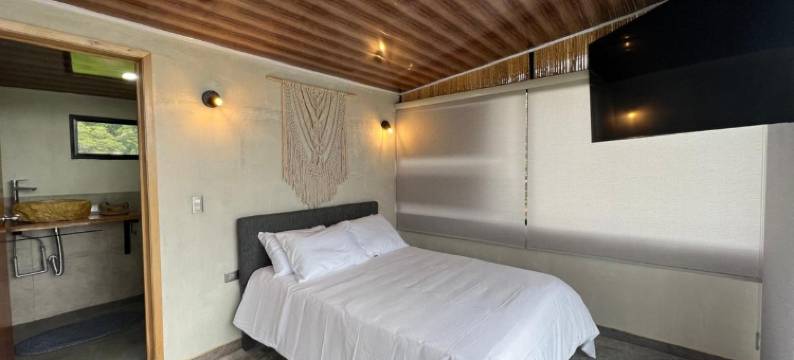 圣海伦娜伊斯卡拉(Santa Helena Iscala)图片