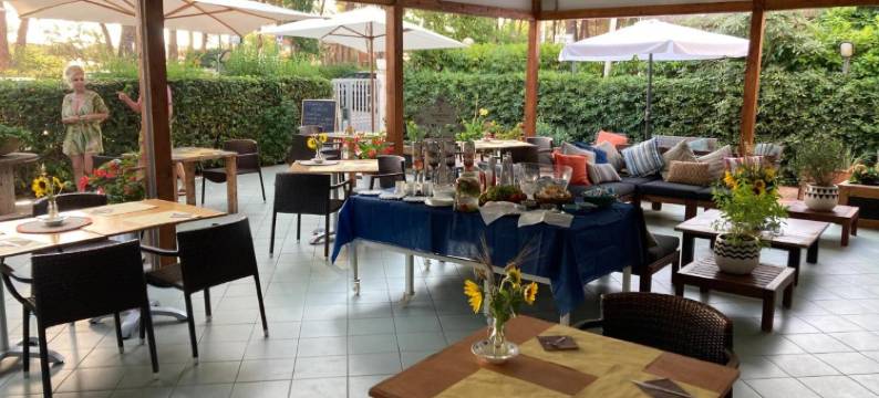 蒂拉诺酒店(Hotel Cerrano)图片