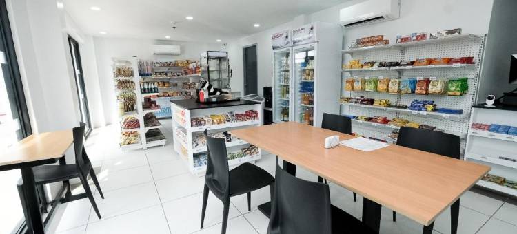 罗西酒店(Rosey Hotel)图片