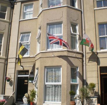 Llwynygog Guest House Hotel Overview