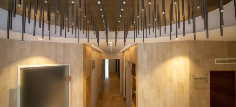 伯恩斯坦艾凯米德度假村(Bernstein Acamed Resort)图片