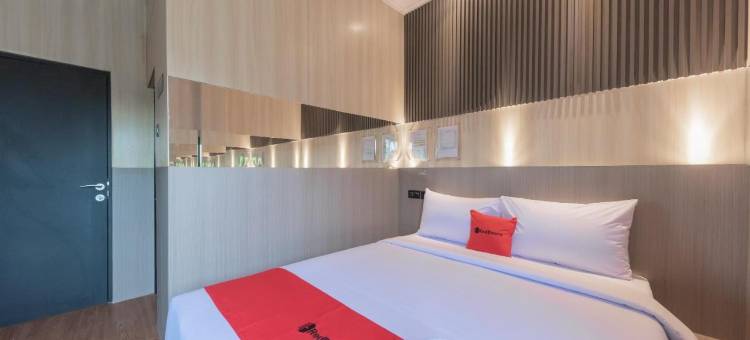 红多兹酒店-近冼都环路出口收费站(RedDoorz Near Exit Toll Sirkuit Sentul)图片