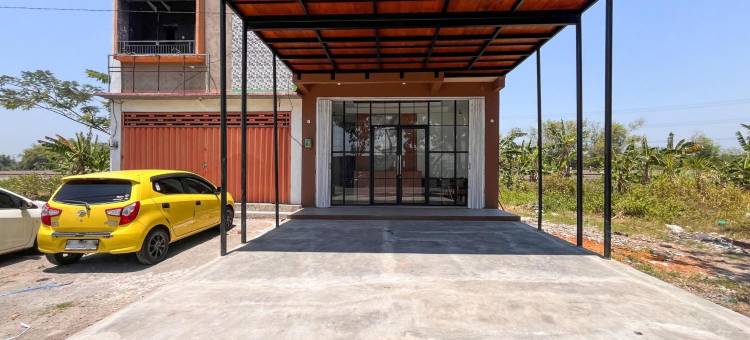RedDoorz near Alun Alun Tanjunganom Nganjuk 2图片