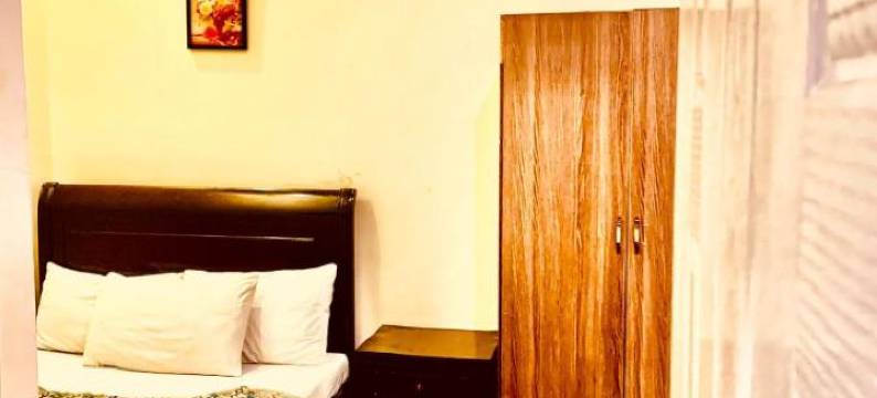 瑞士小屋华丽生活酒店(Swiss Cottage Hotel)图片