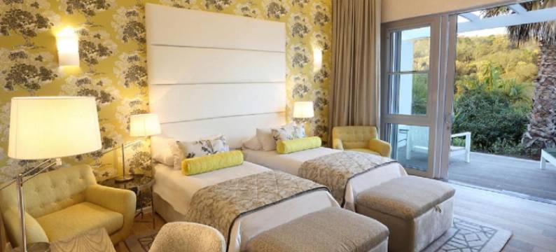 猎鹰视角庄园酒店(Falcons View Manor)图片