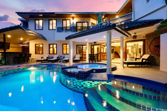 Luxury Pool Villa T1 Near Walking Street Over view