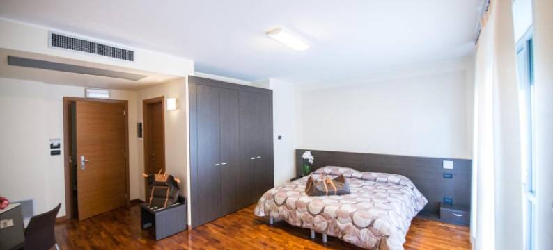 德拉科尼亚姆酒店(Draconerium Hotel)图片