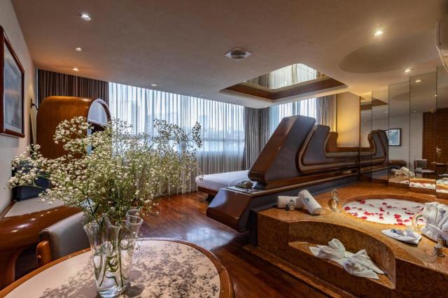 Hotel BeverlyOver view